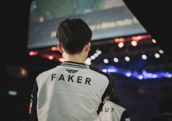 KENSI解释为何对r3salt感到愤怒：他压根没跟队友提起此事