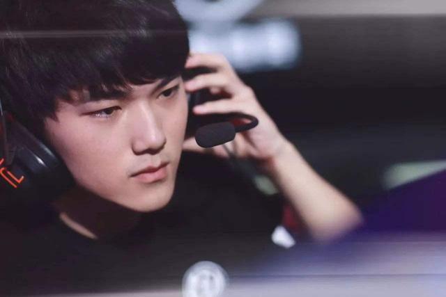 我们真的必须依赖老人为C吗？ Flandre 的杰斯可以在龙战中带领团队， Anyone's Legend 领先